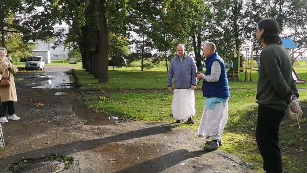 Video by New Govardhan Ashram